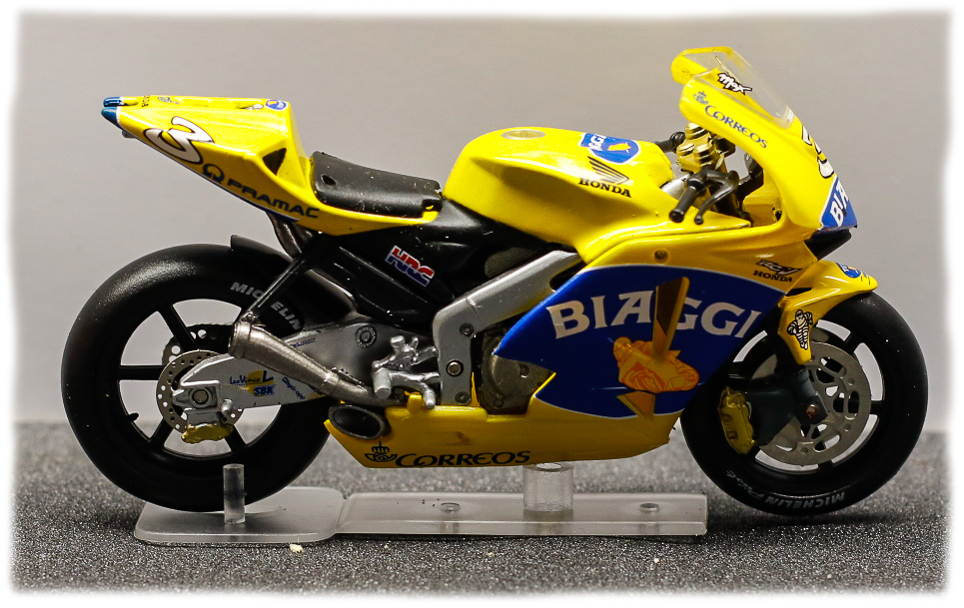 IXO De-Agostini Moto GP Honda RC211V Max Biaggi 2004