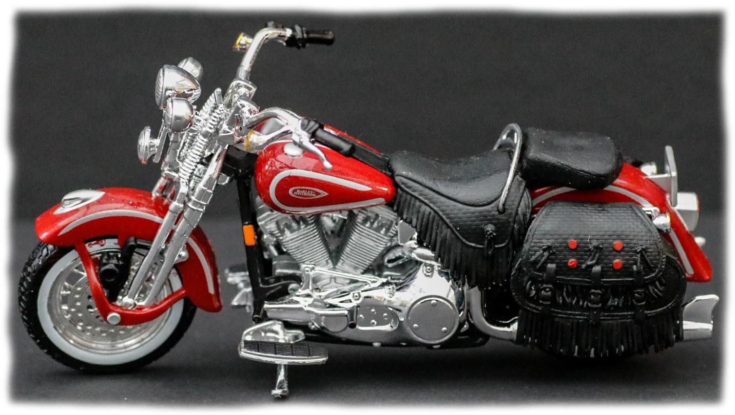 Maisto Harley Davidson FLSTS Heritage Springer 1999