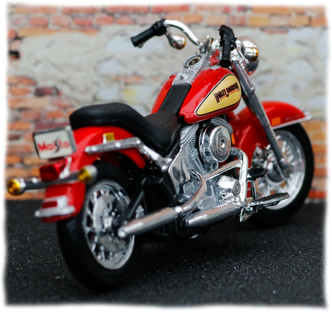 Maisto Harley Davidson FLST Heritage Softail Evolution