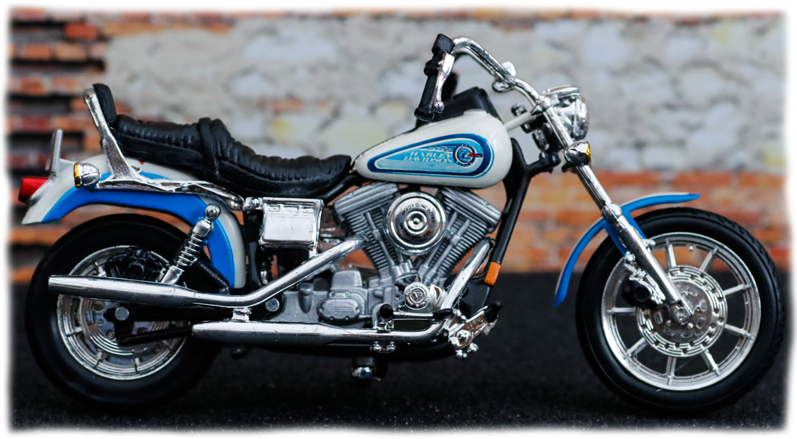 Maisto Harley Davidson FX range of 1:18 scale motorcycles