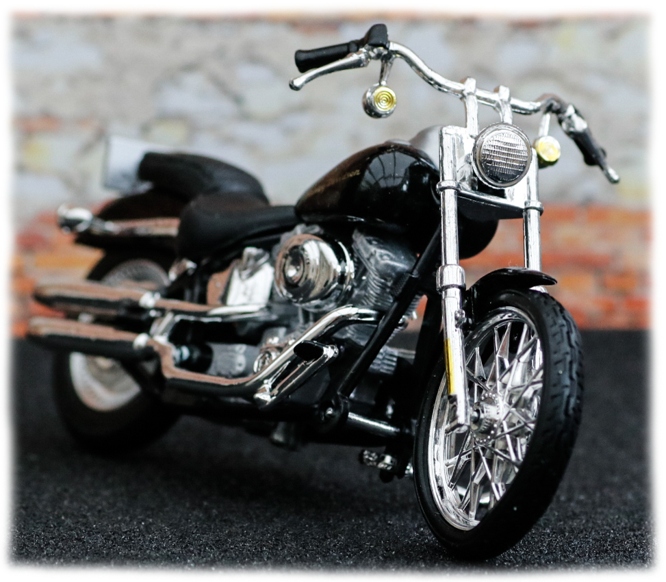 Maisto Harley Davidson FXSTD Softail Deuce 2000