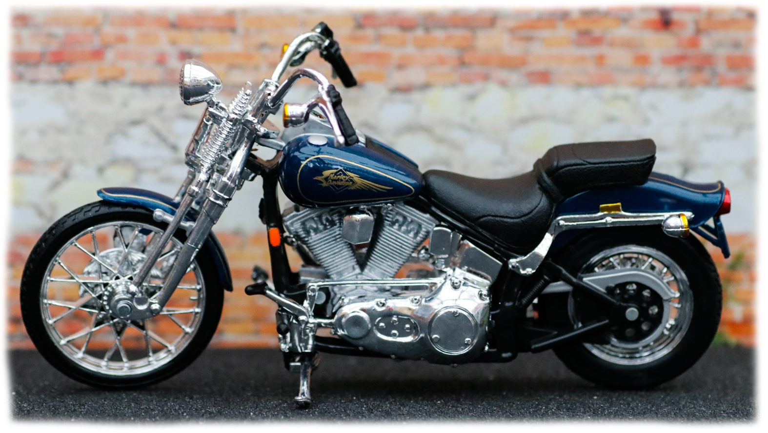 Maisto Harley Davidson FXSTS Springer Softail 1997