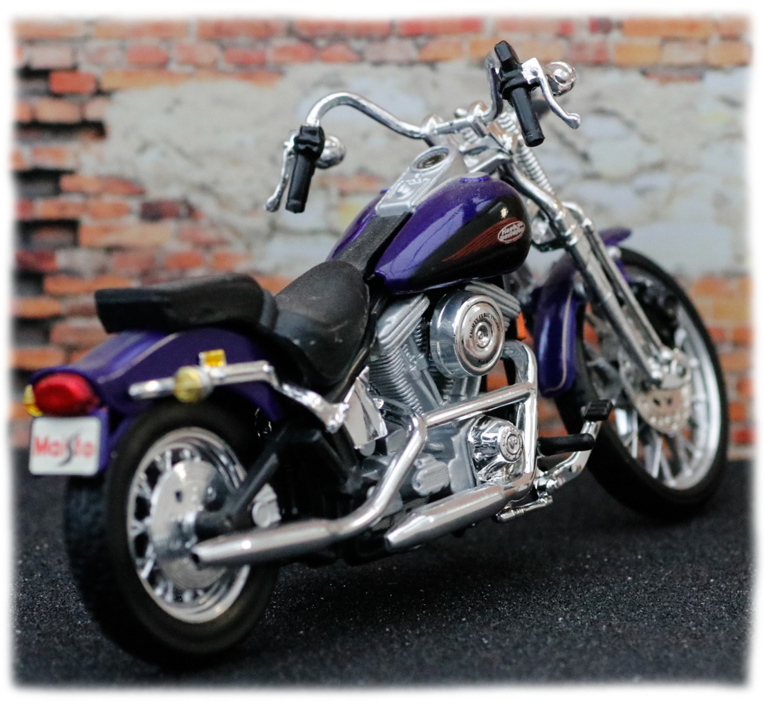 Maisto Harley Davidson FXSTS Springer Softail 1999