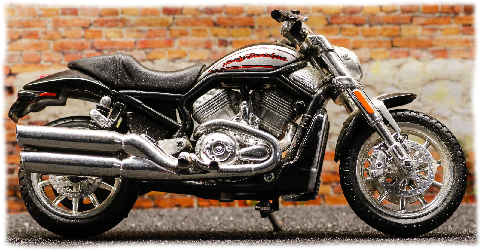 Maisto Harley Davidson VRSCA V-Rod 2006