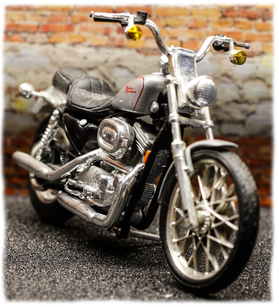 Maisto Harley Davidson XL1200C 1999