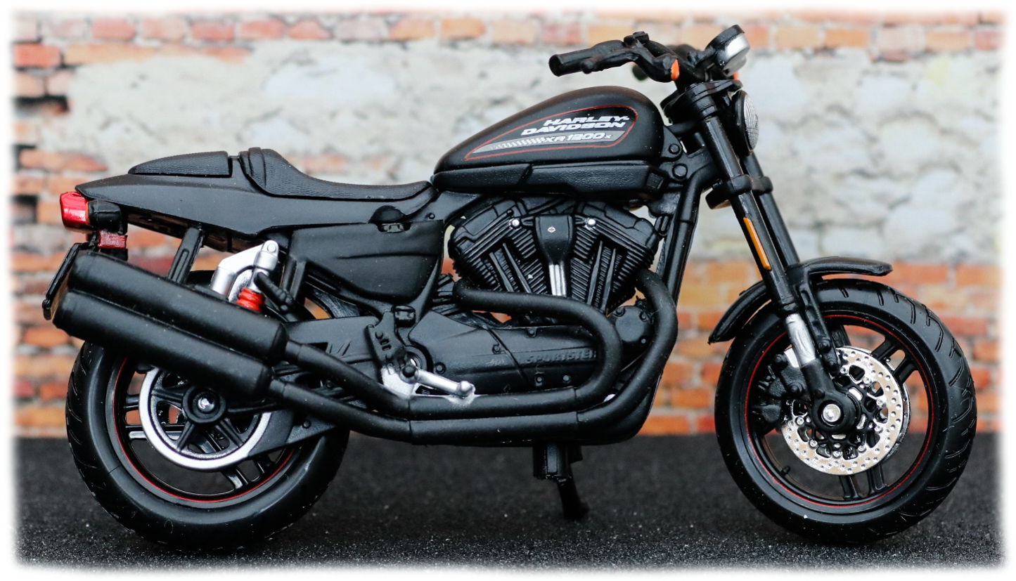 Maisto Harley Davidson XR1200X 2011